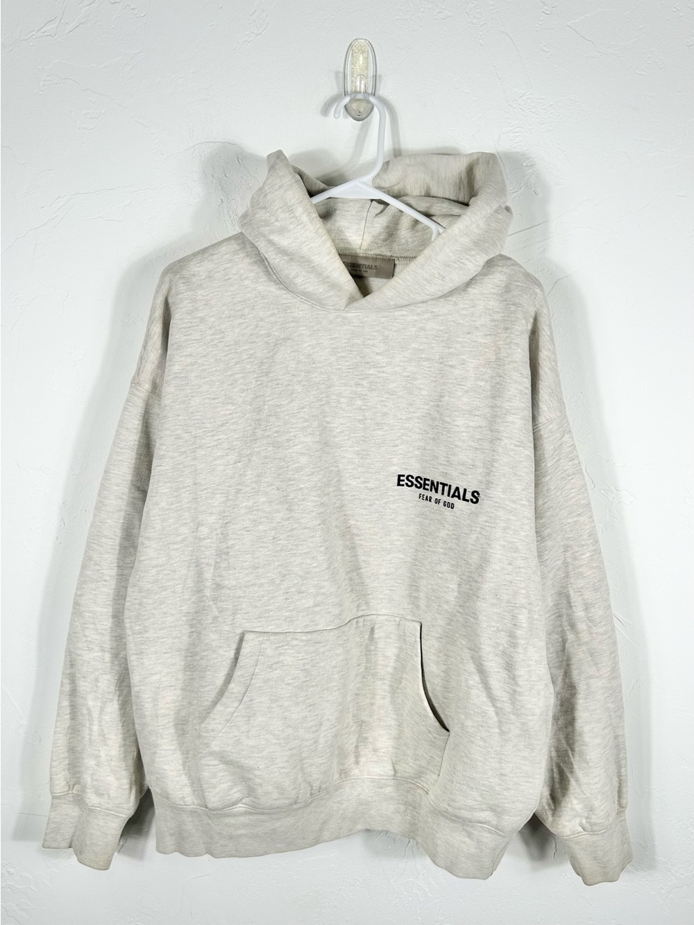 👁️ Fear of God Essentials Hoodie Oatmeal Light Heather Grey Chest Logo Pullover